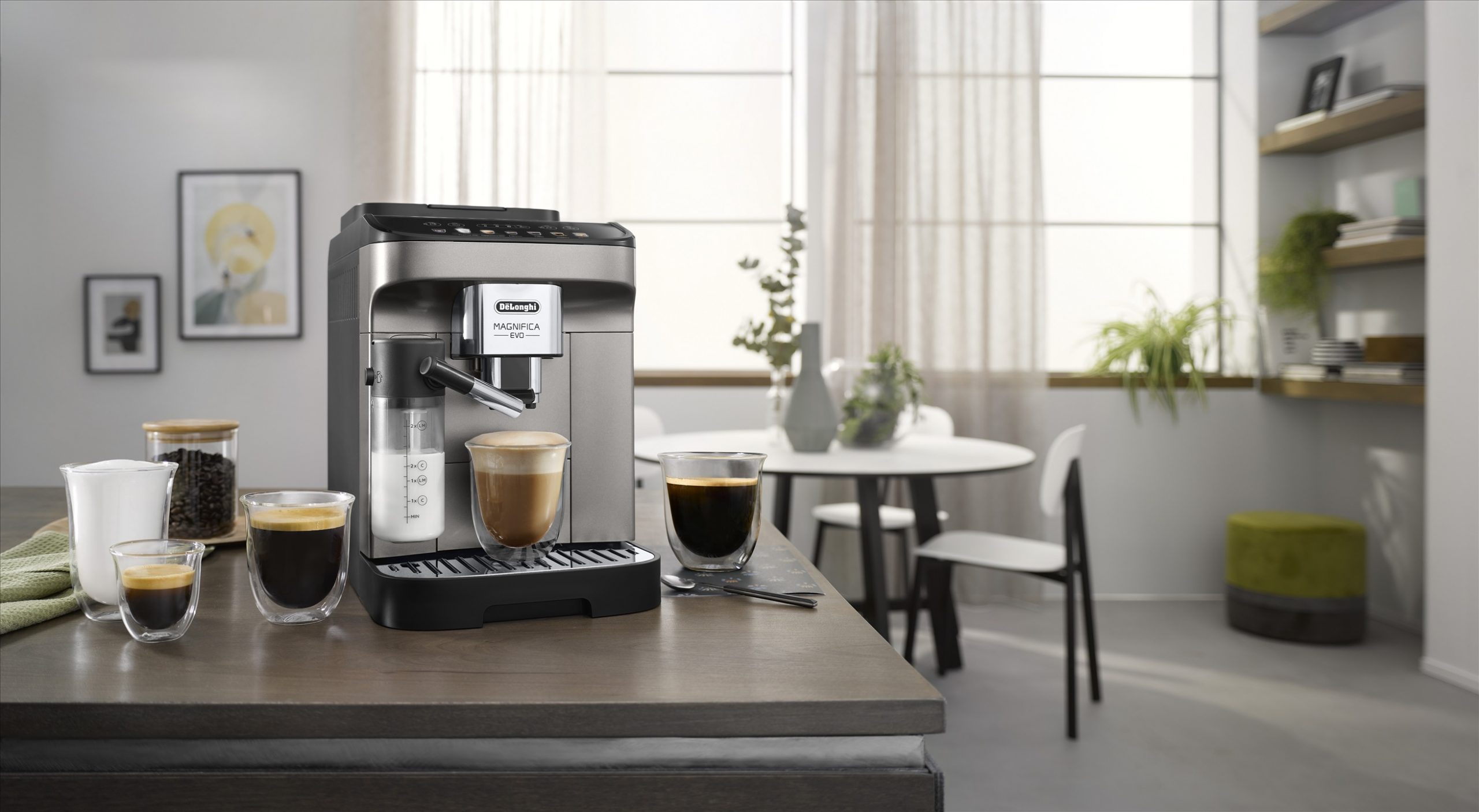 De'Longhi Magnifica Evo with LatteCrema System, Fully Automatic Machine  Bean & Reviews